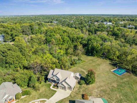 1490 Cypress Circle North Liberty IA 52317