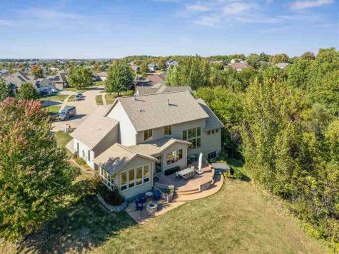 1490 Cypress Circle North Liberty IA 52317