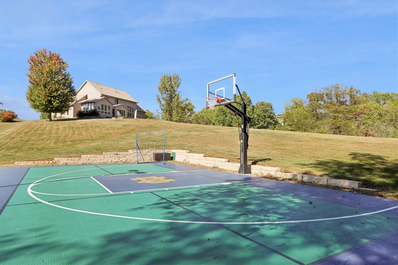 1490 Cypress Circle North Liberty IA 52317