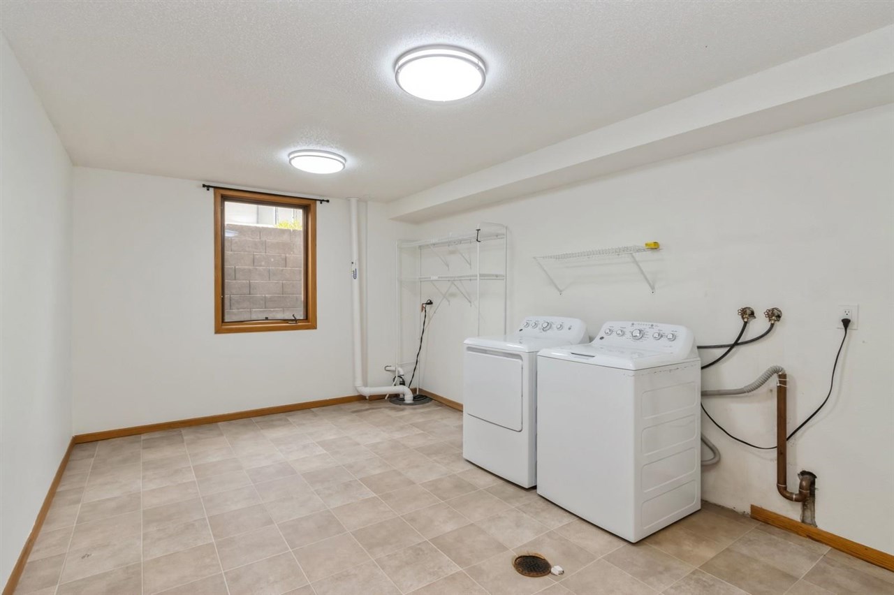 922 Wylde Green Road Iowa City IA 52246