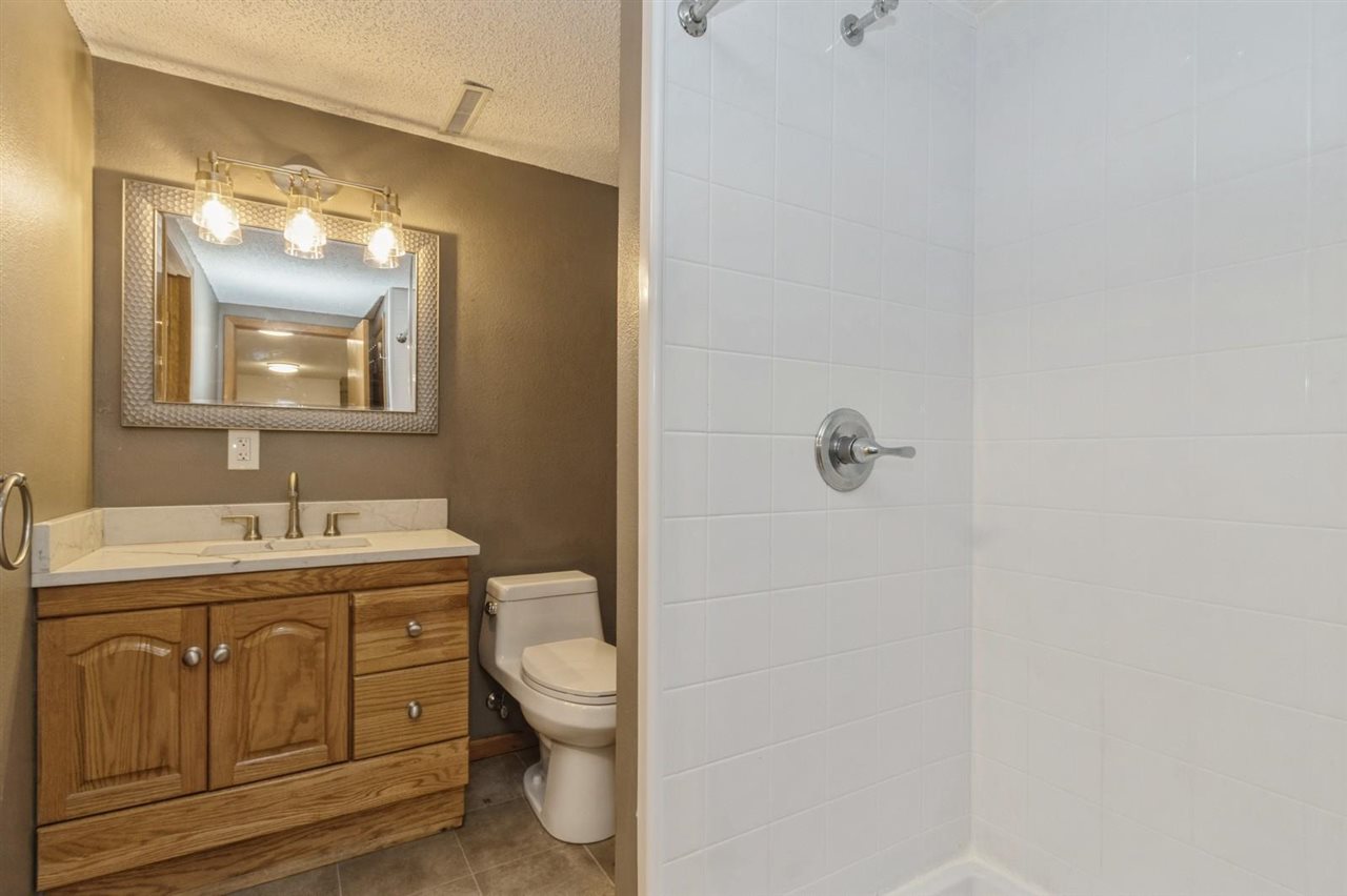 922 Wylde Green Road Iowa City IA 52246