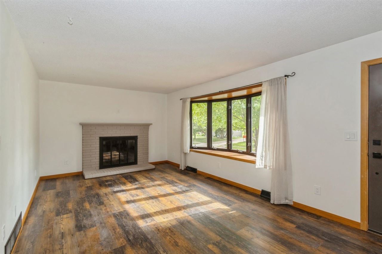 922 Wylde Green Road Iowa City IA 52246