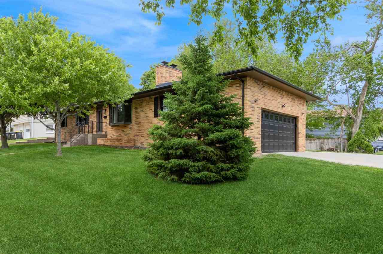 922 Wylde Green Road Iowa City IA 52246