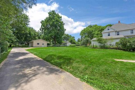 1303 Kirkwood Avenue Iowa City IA 52240