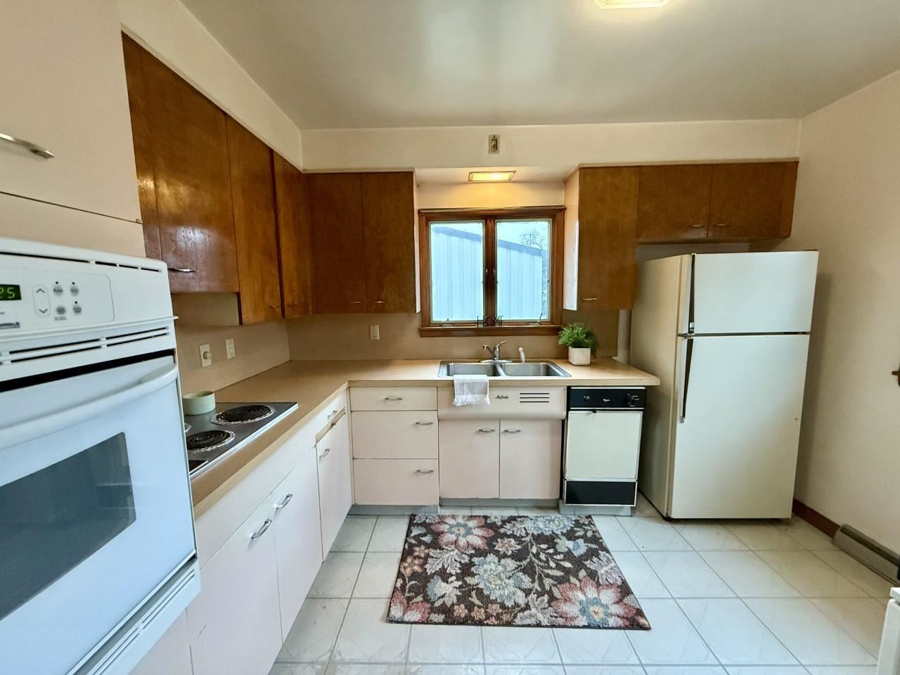 100 E Welsh Street Williamsburg IA 52361