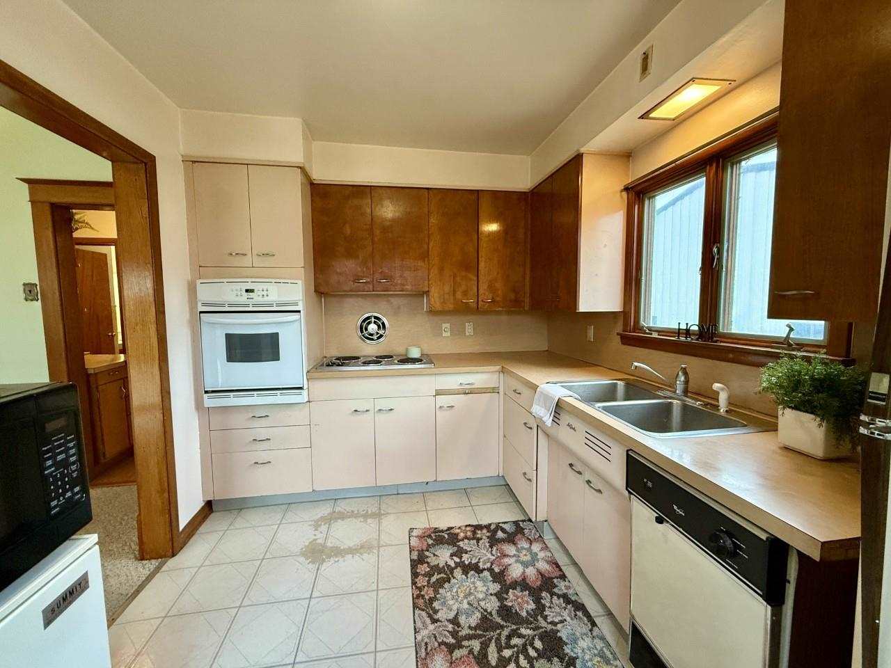 100 E Welsh Street Williamsburg IA 52361