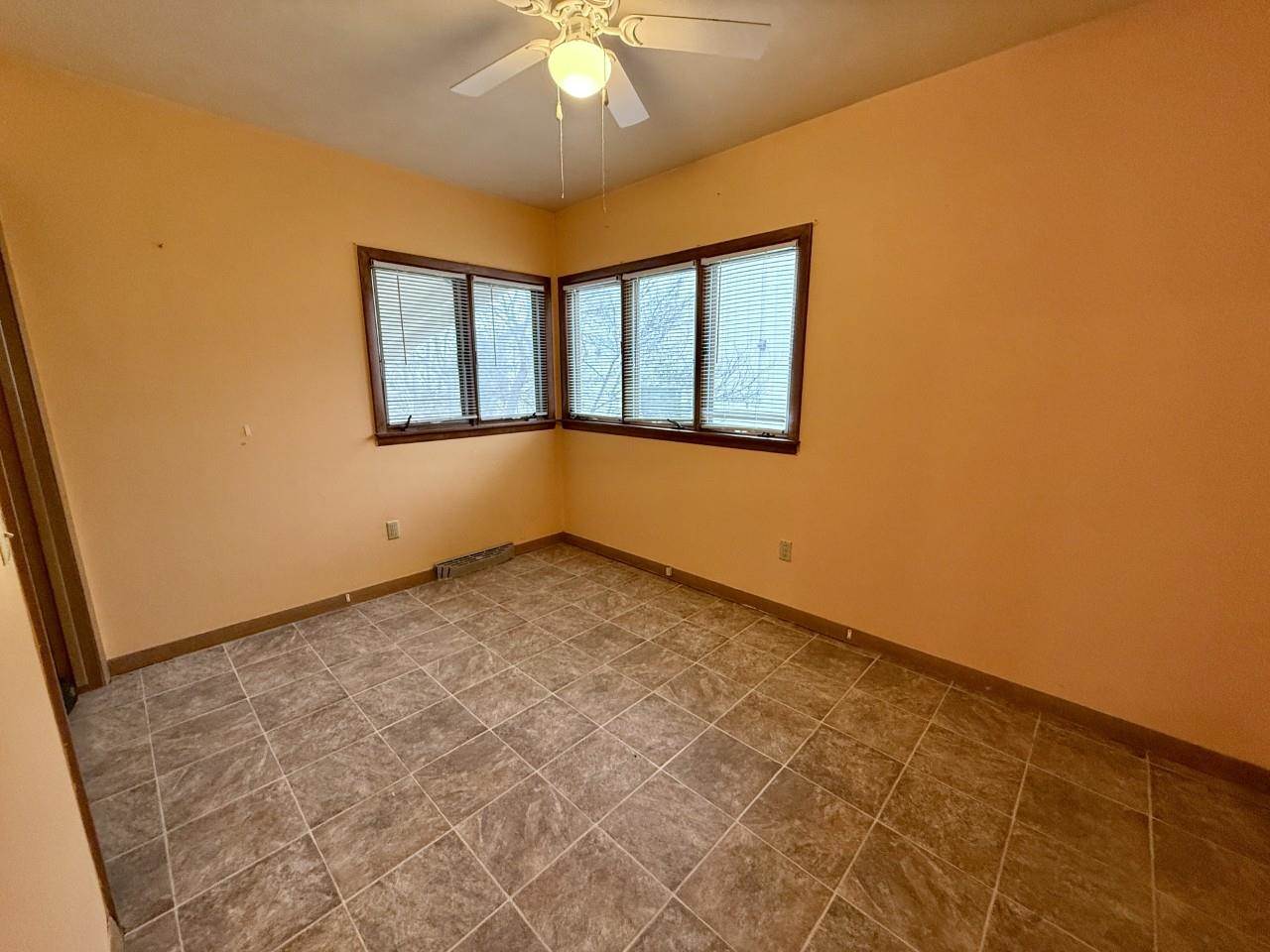 100 E Welsh Street Williamsburg IA 52361