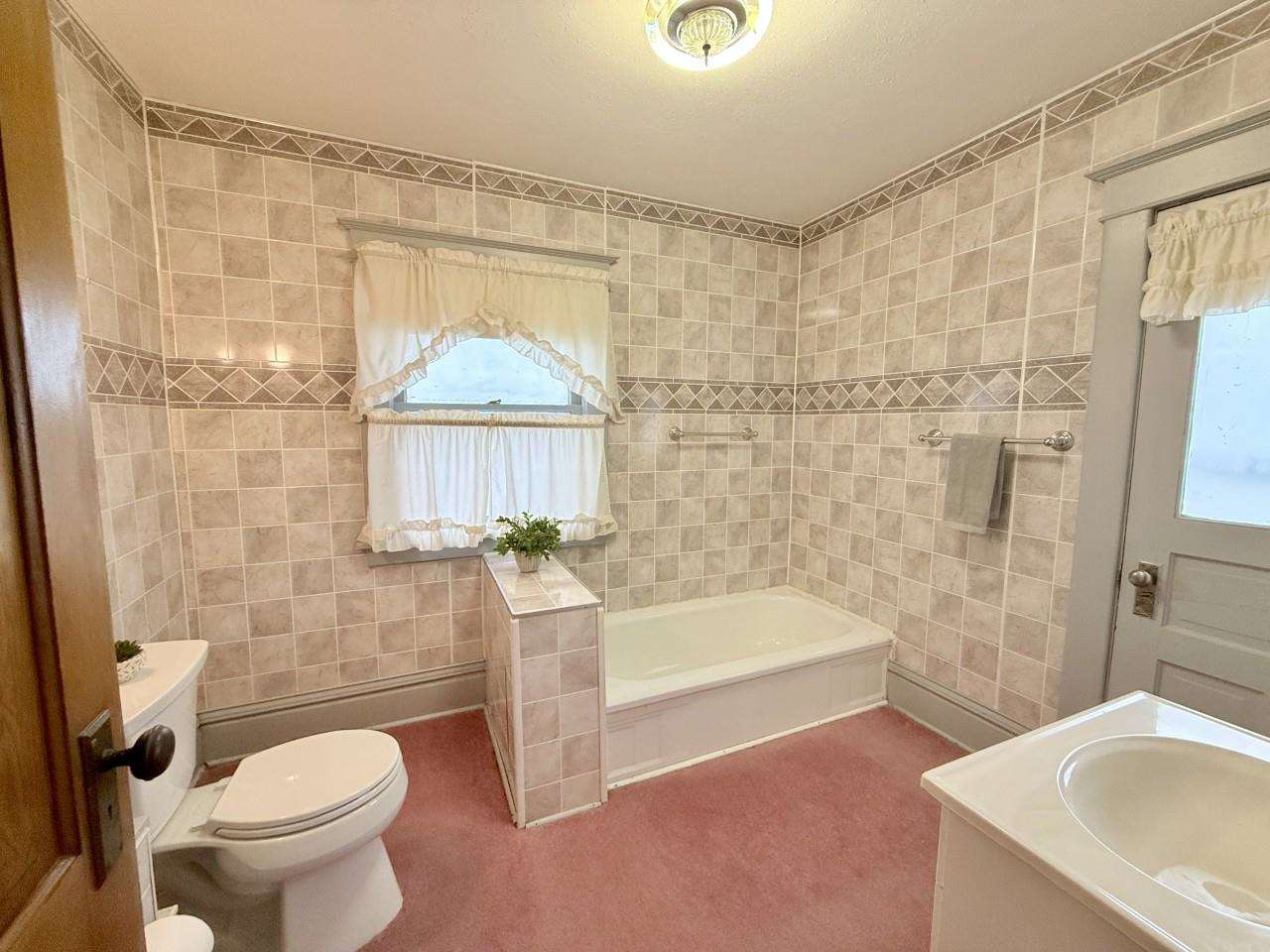 100 E Welsh Street Williamsburg IA 52361