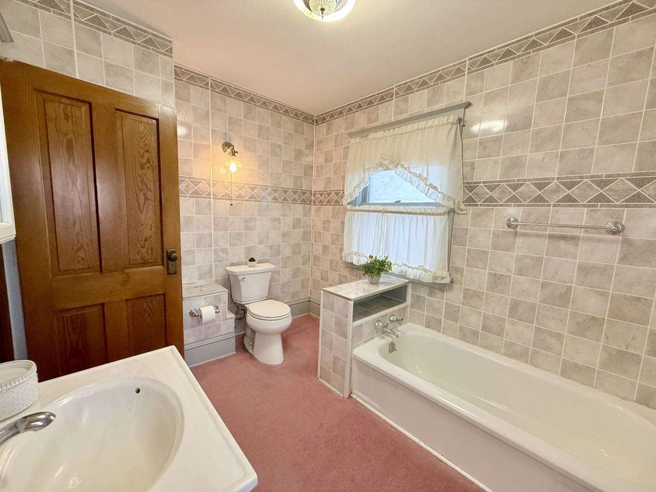 100 E Welsh Street Williamsburg IA 52361