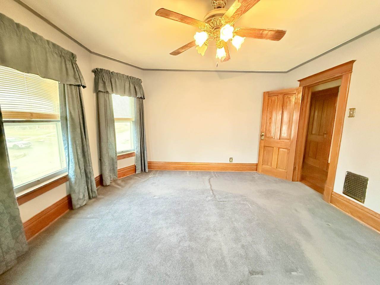 100 E Welsh Street Williamsburg IA 52361