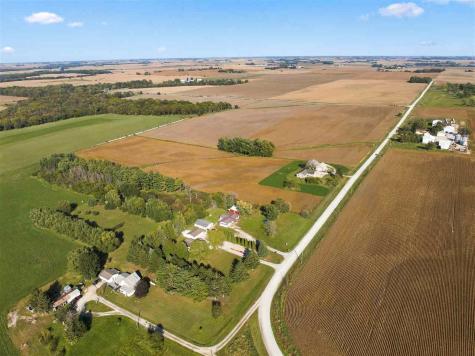 12039 Wright Road La Porte IA 50651
