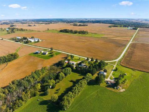 12039 Wright Road La Porte IA 50651