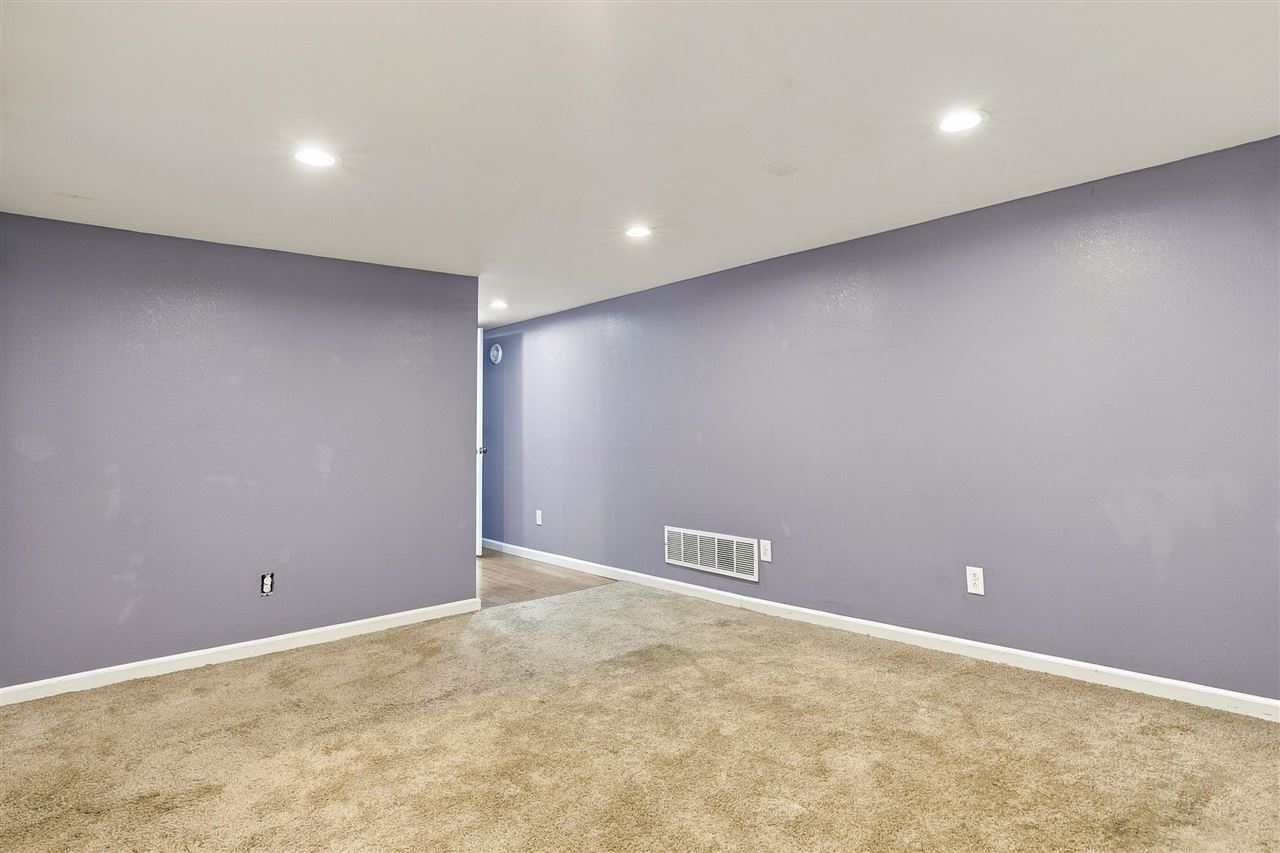 101 S 12th Avenue Washington IA 52353