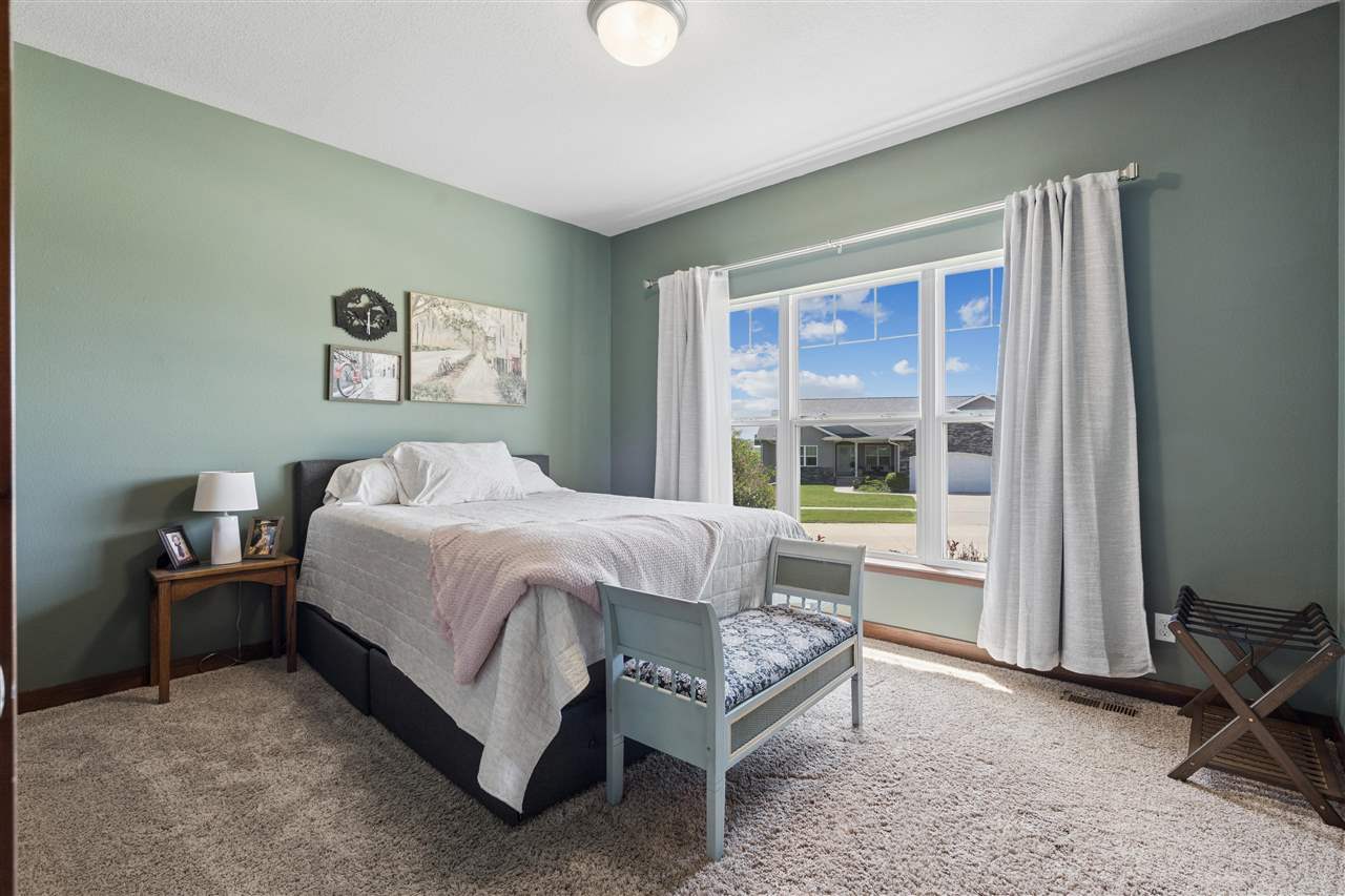 4807 Hay Field Court SW Cedar Rapids IA 52404
