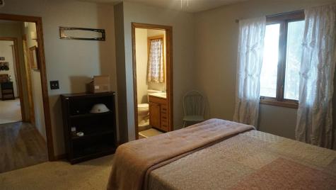 102 Rice Street Lone Tree IA 52755