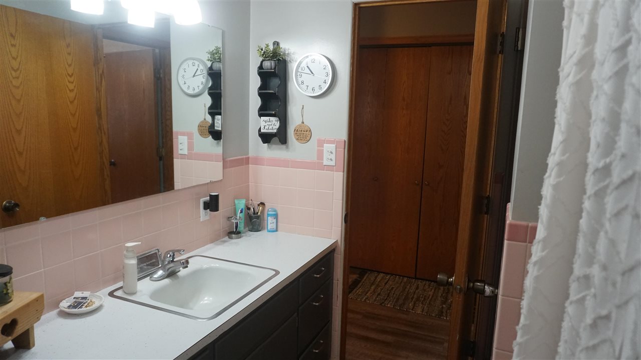 102 Rice Street Lone Tree IA 52755