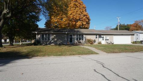 102 Rice Street Lone Tree IA 52755