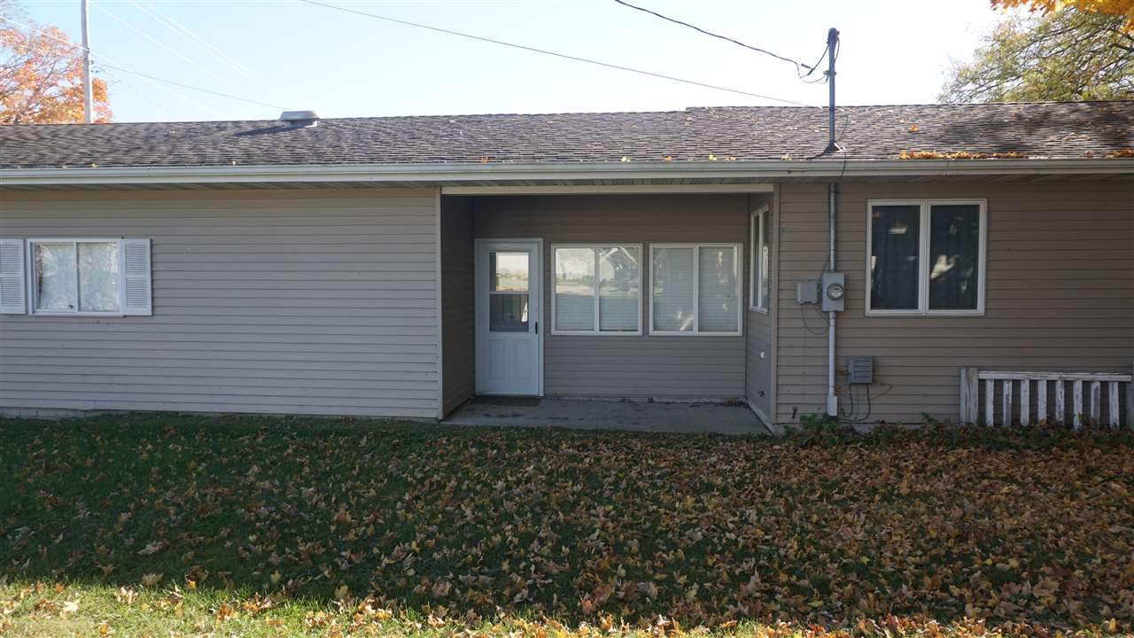 102 Rice Street Lone Tree IA 52755