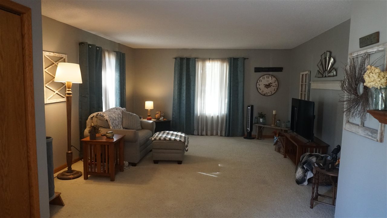 102 Rice Street Lone Tree IA 52755