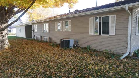 102 Rice Street Lone Tree IA 52755
