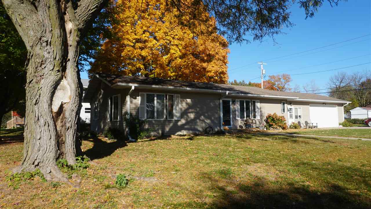 102 Rice Street Lone Tree IA 52755