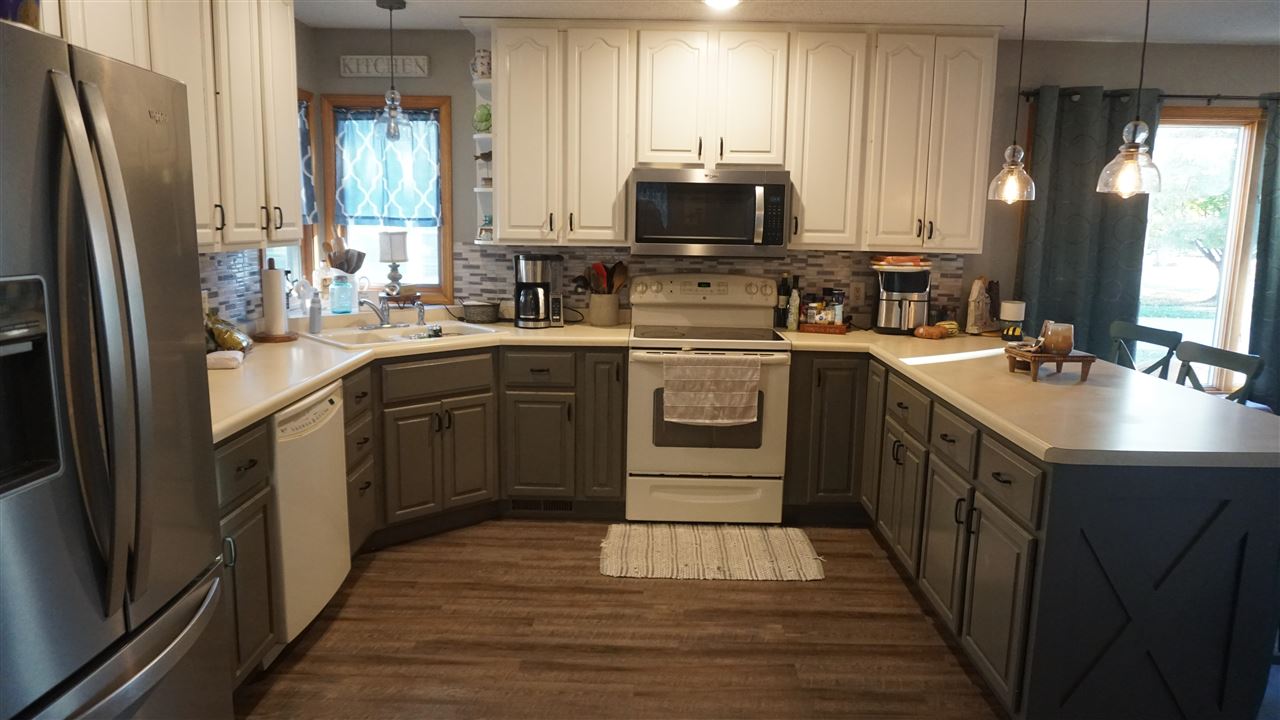 102 Rice Street Lone Tree IA 52755