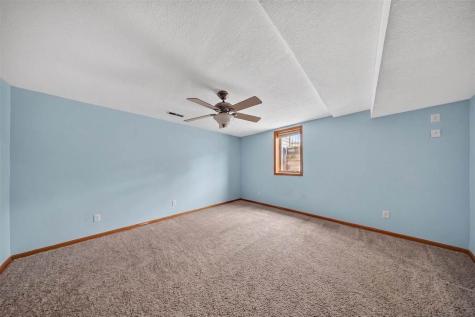 105 W 16th Street West Liberty IA 52776