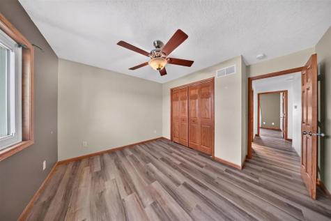 105 W 16th Street West Liberty IA 52776