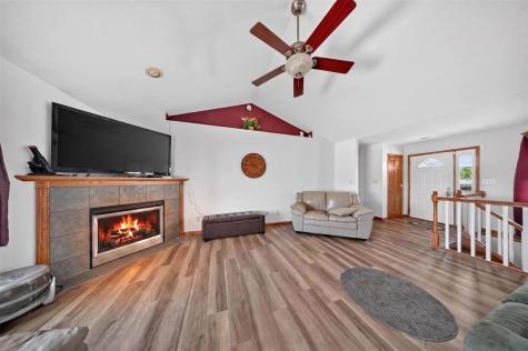 105 W 16th Street West Liberty IA 52776