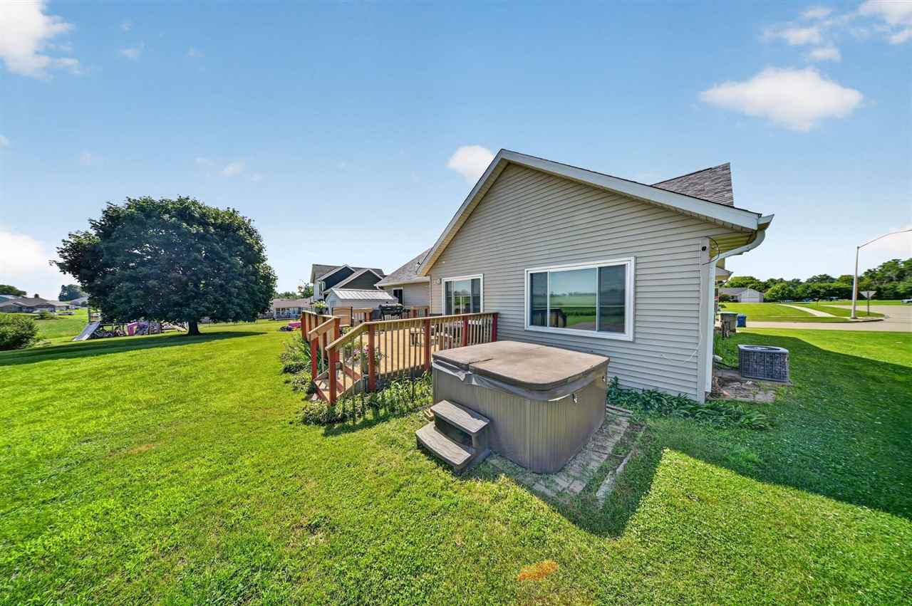 105 W 16th Street West Liberty IA 52776