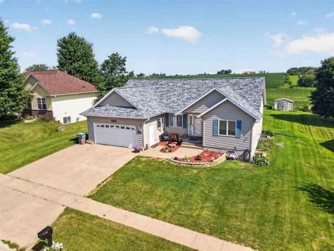 105 W 16th Street West Liberty IA 52776