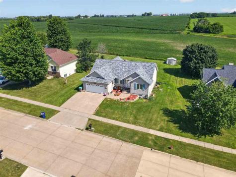 105 W 16th Street West Liberty IA 52776