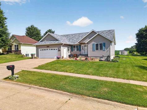 105 W 16th Street West Liberty IA 52776