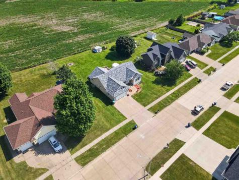 105 W 16th Street West Liberty IA 52776