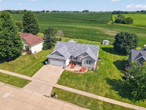 105 W 16th Street West Liberty IA 52776