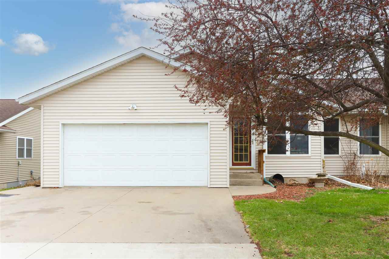 1107 E Adams Street Washington IA 52353