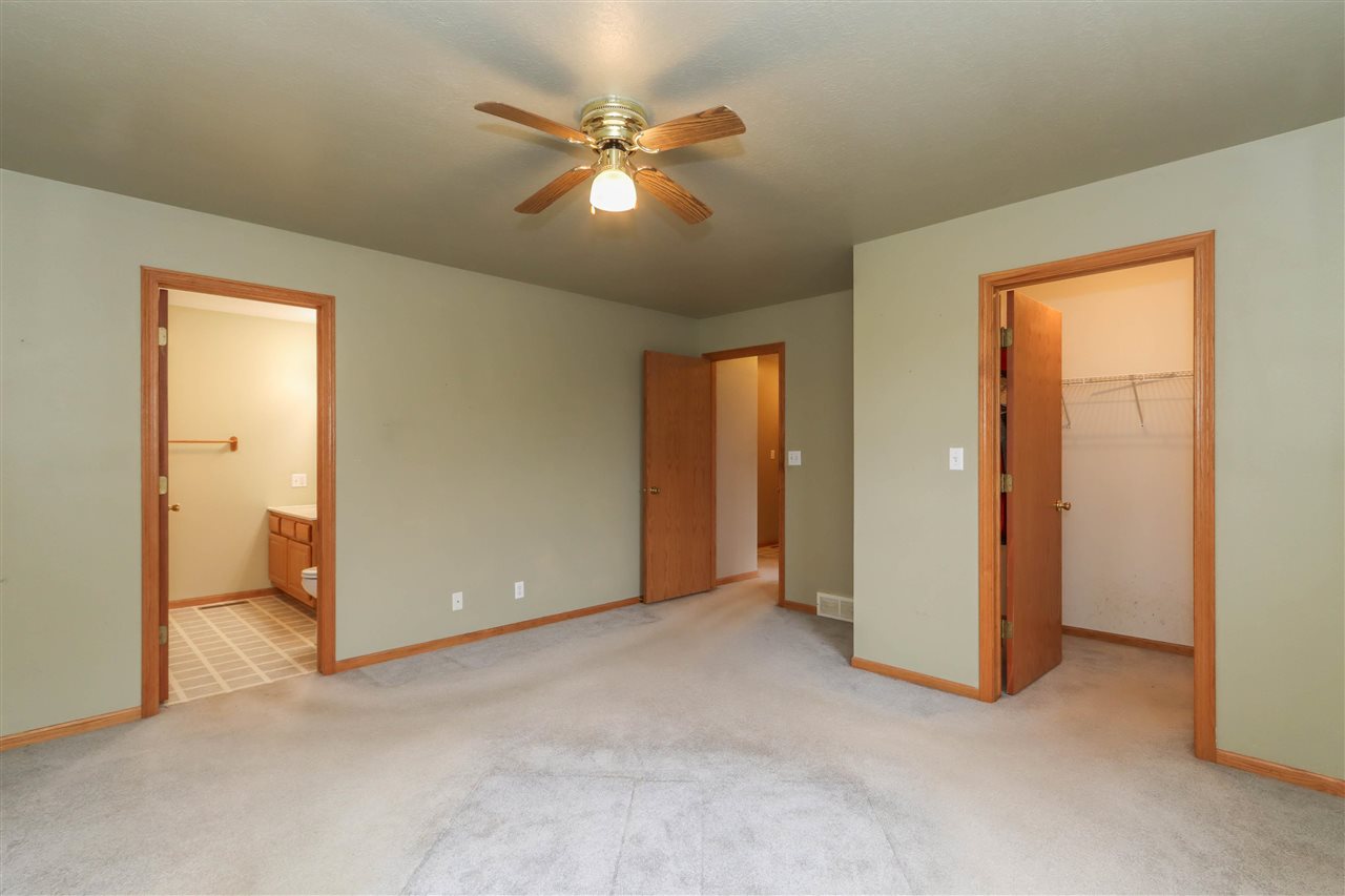 1107 E Adams Street Washington IA 52353
