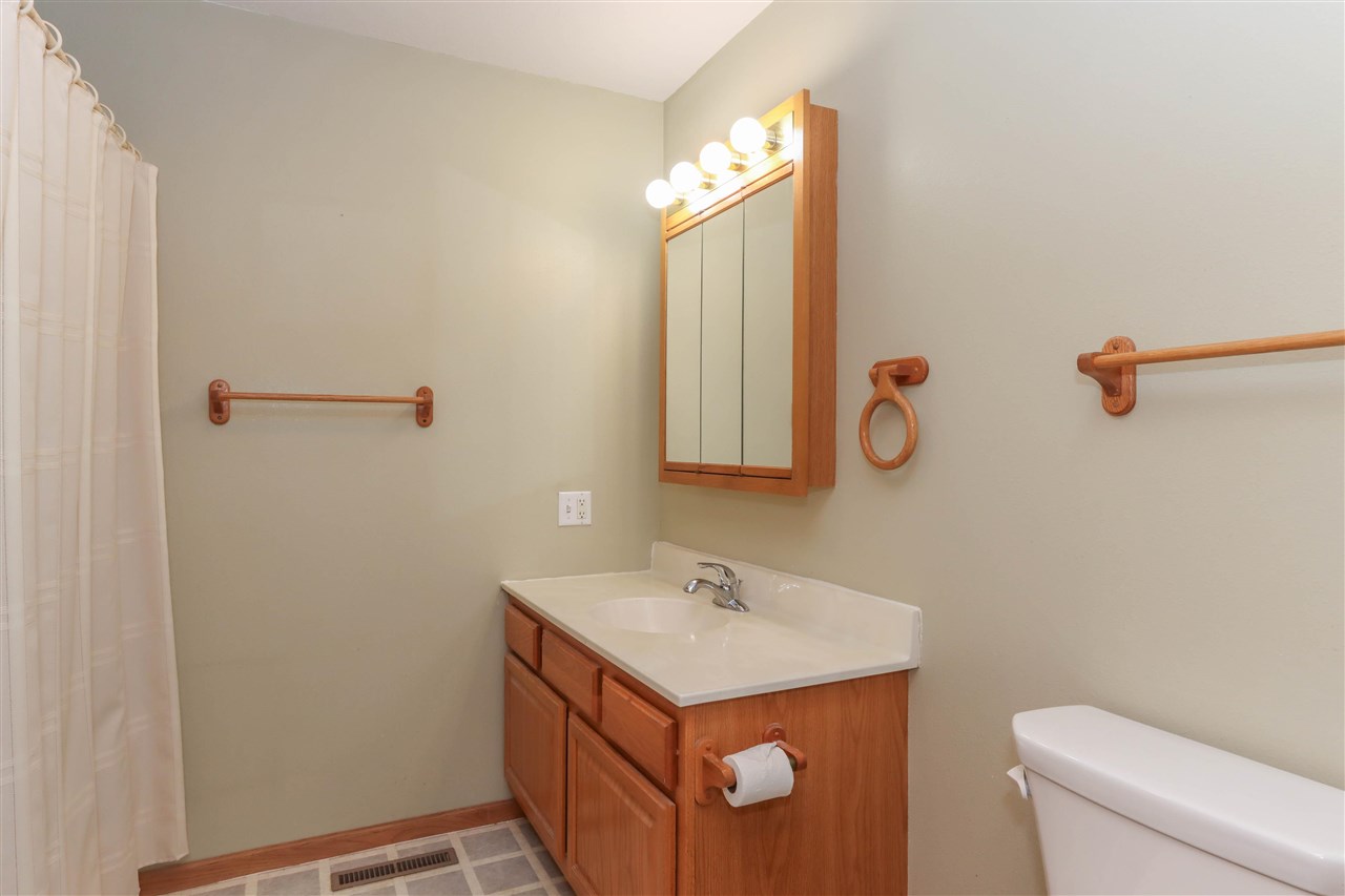 1107 E Adams Street Washington IA 52353
