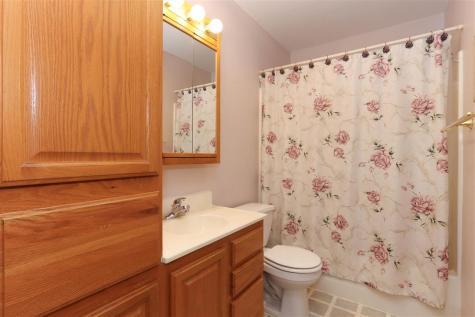 1107 E Adams Street Washington IA 52353