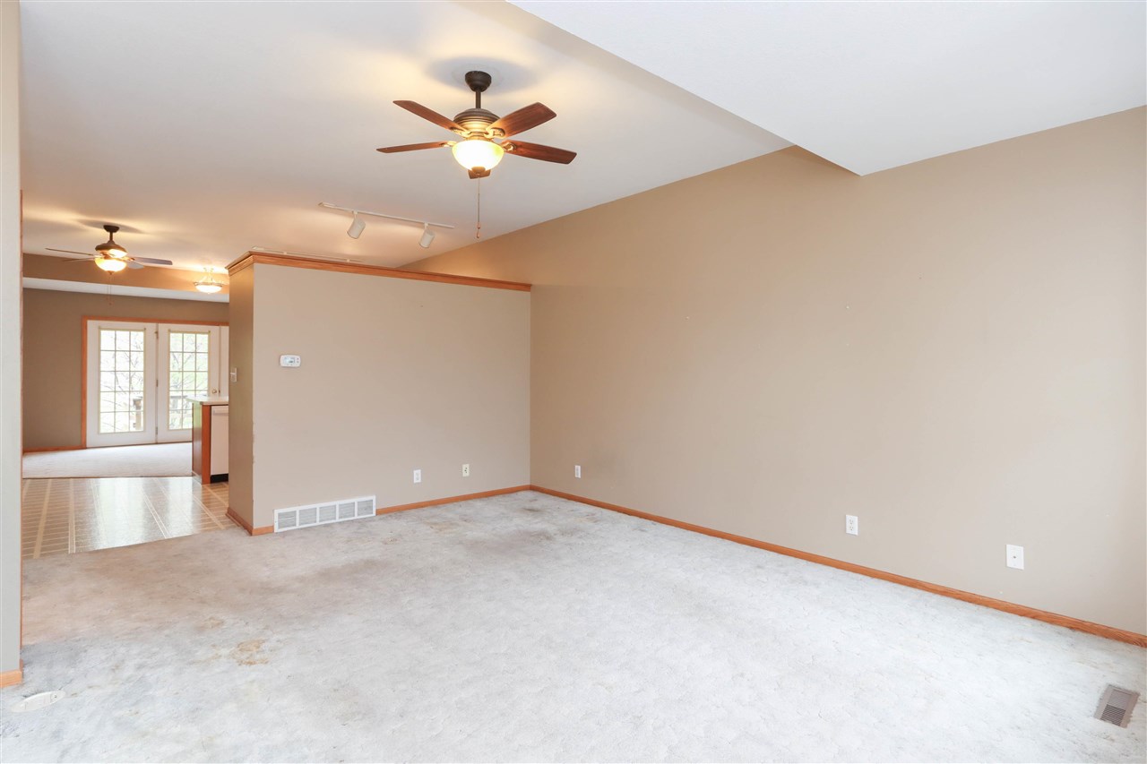 1107 E Adams Street Washington IA 52353