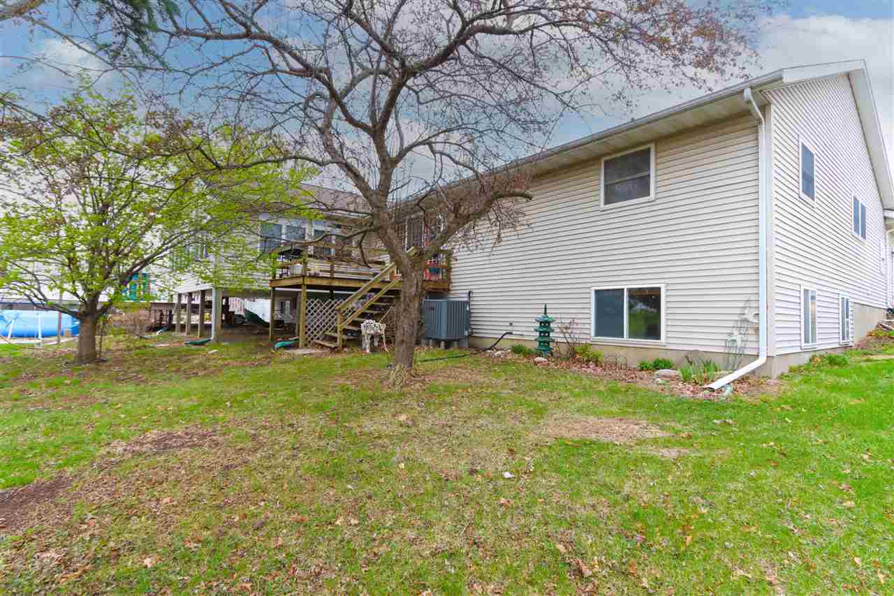 1107 E Adams Street Washington IA 52353