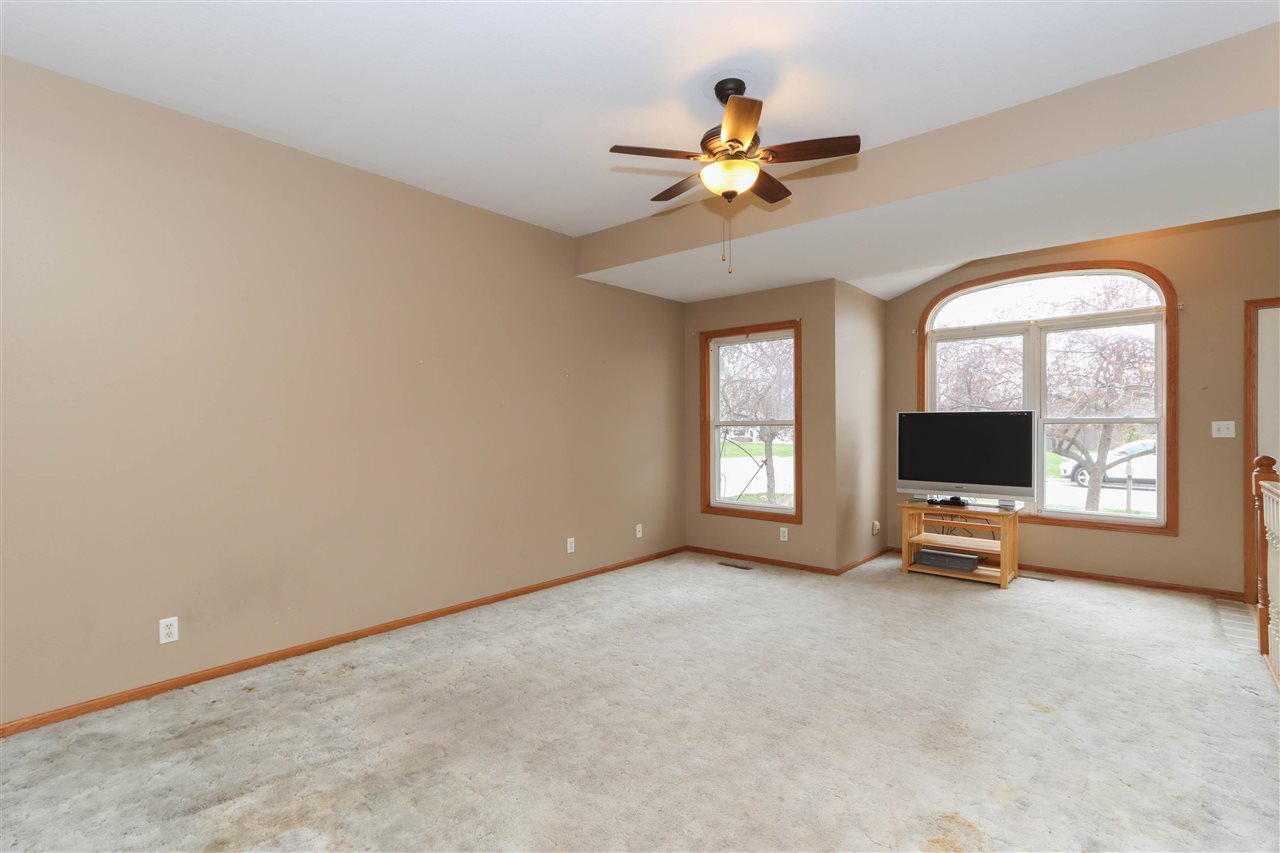 1107 E Adams Street Washington IA 52353