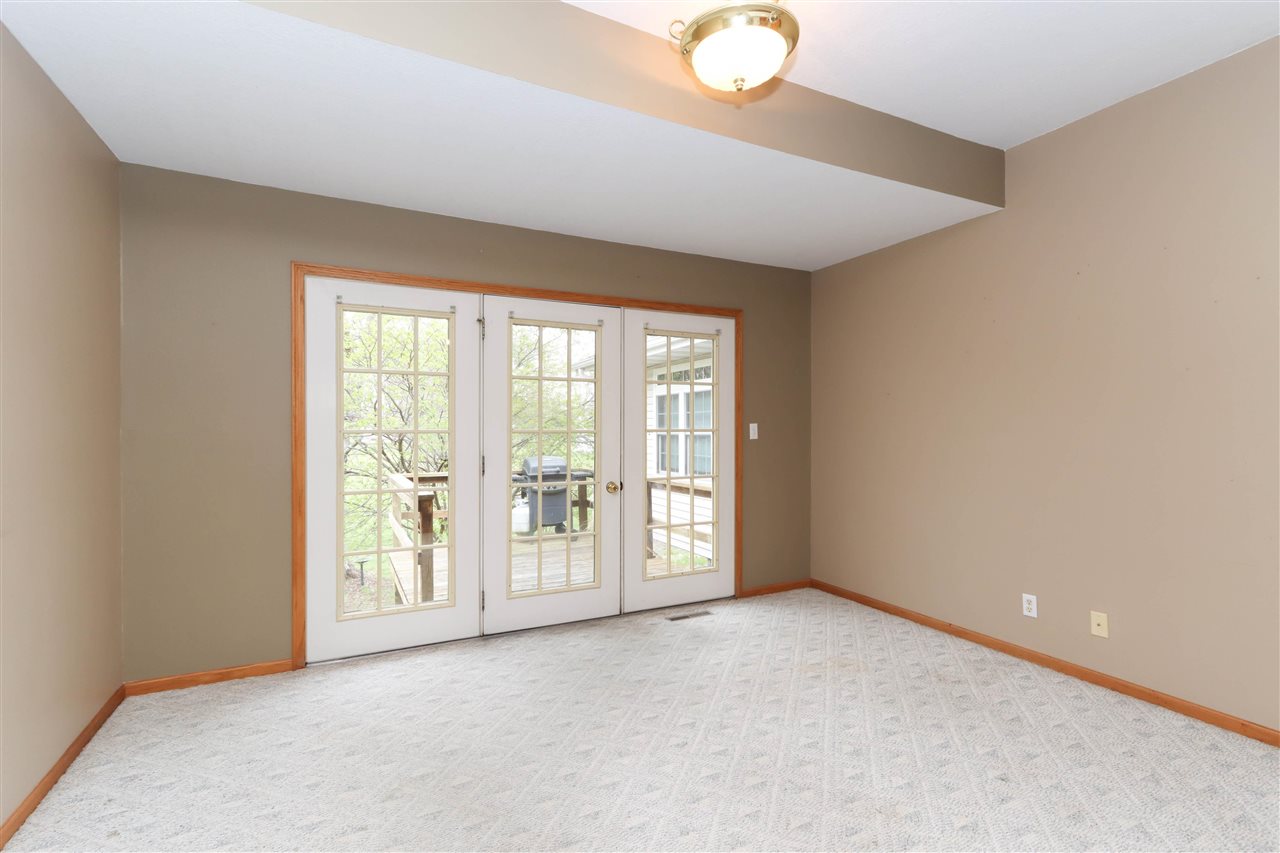 1107 E Adams Street Washington IA 52353