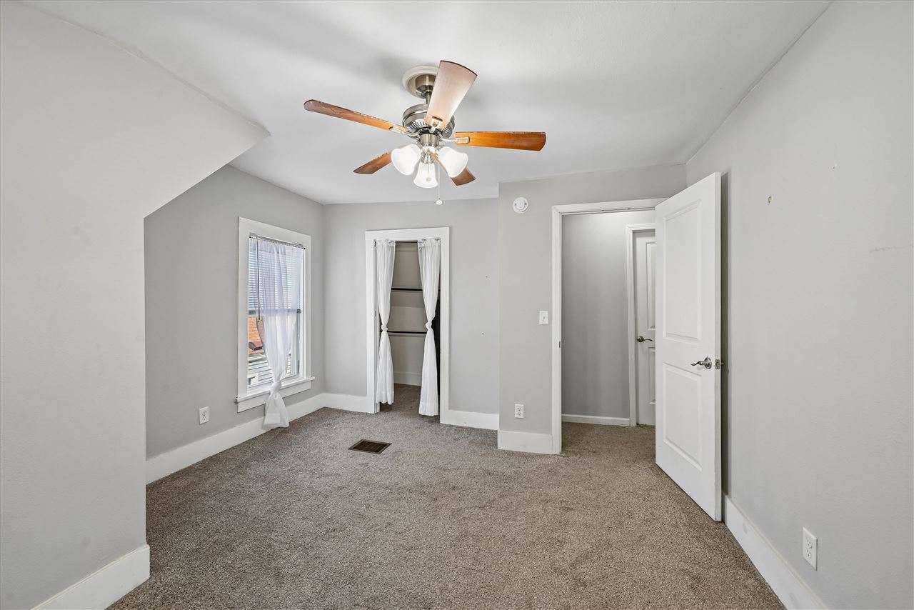 648 SW 22nd Avenue Cedar Rapids IA 52404