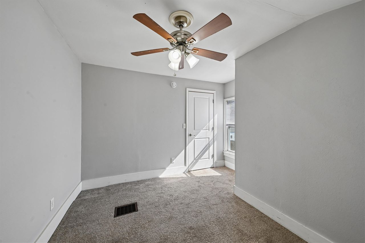 648 SW 22nd Avenue Cedar Rapids IA 52404