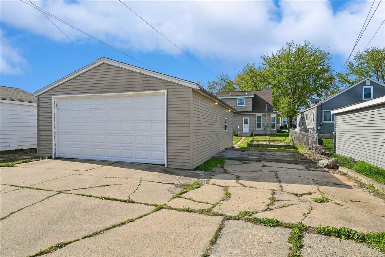648 SW 22nd Avenue Cedar Rapids IA 52404