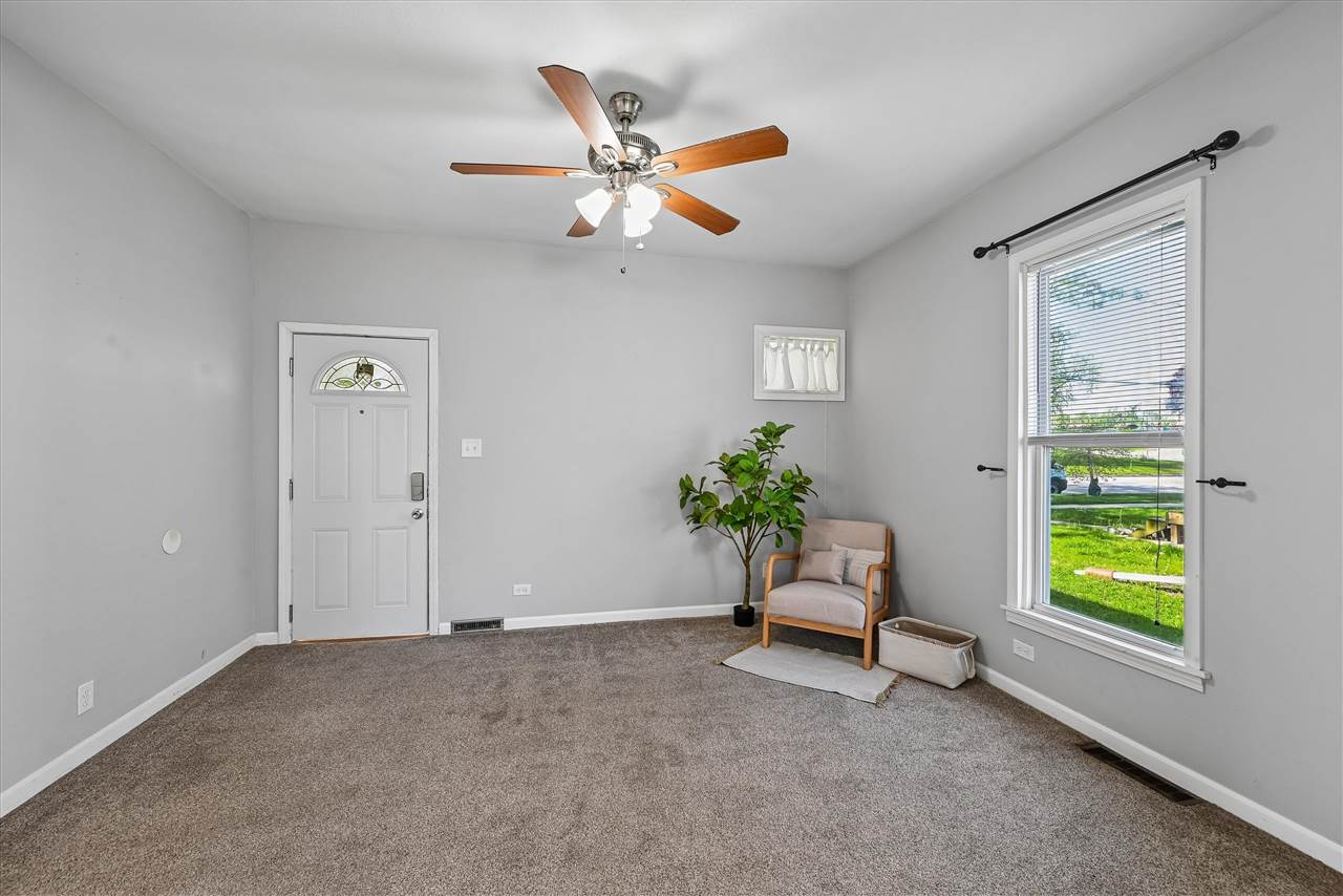 648 SW 22nd Avenue Cedar Rapids IA 52404