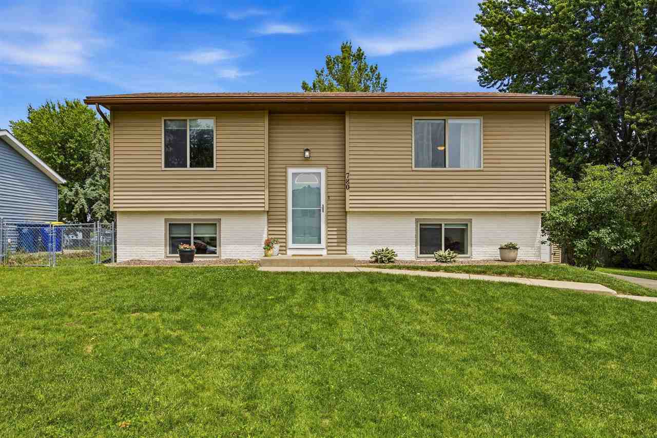 780 Prairie Ridge Road North Liberty IA 52317