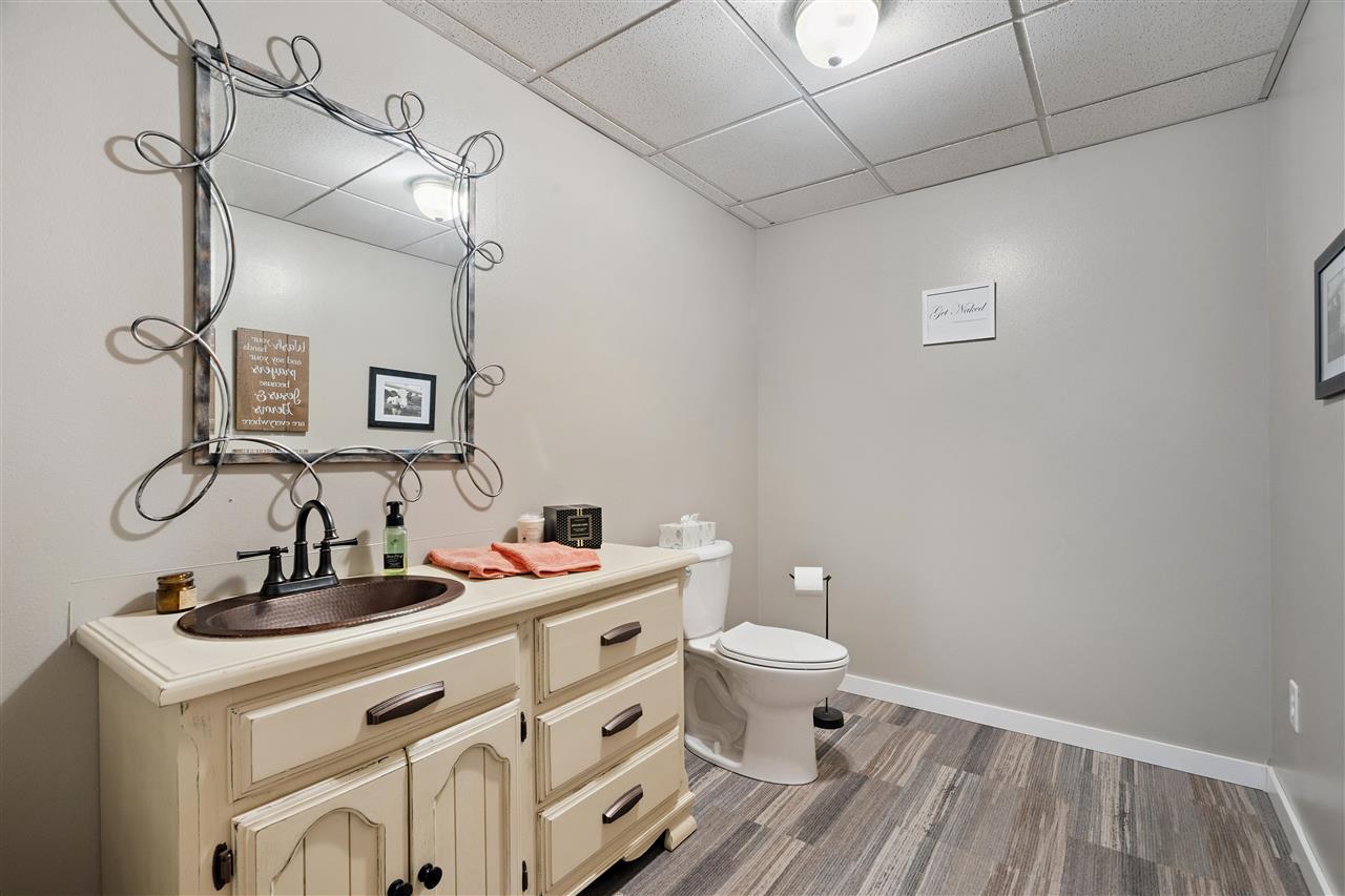 185 Erusha Drive Walford IA 52351