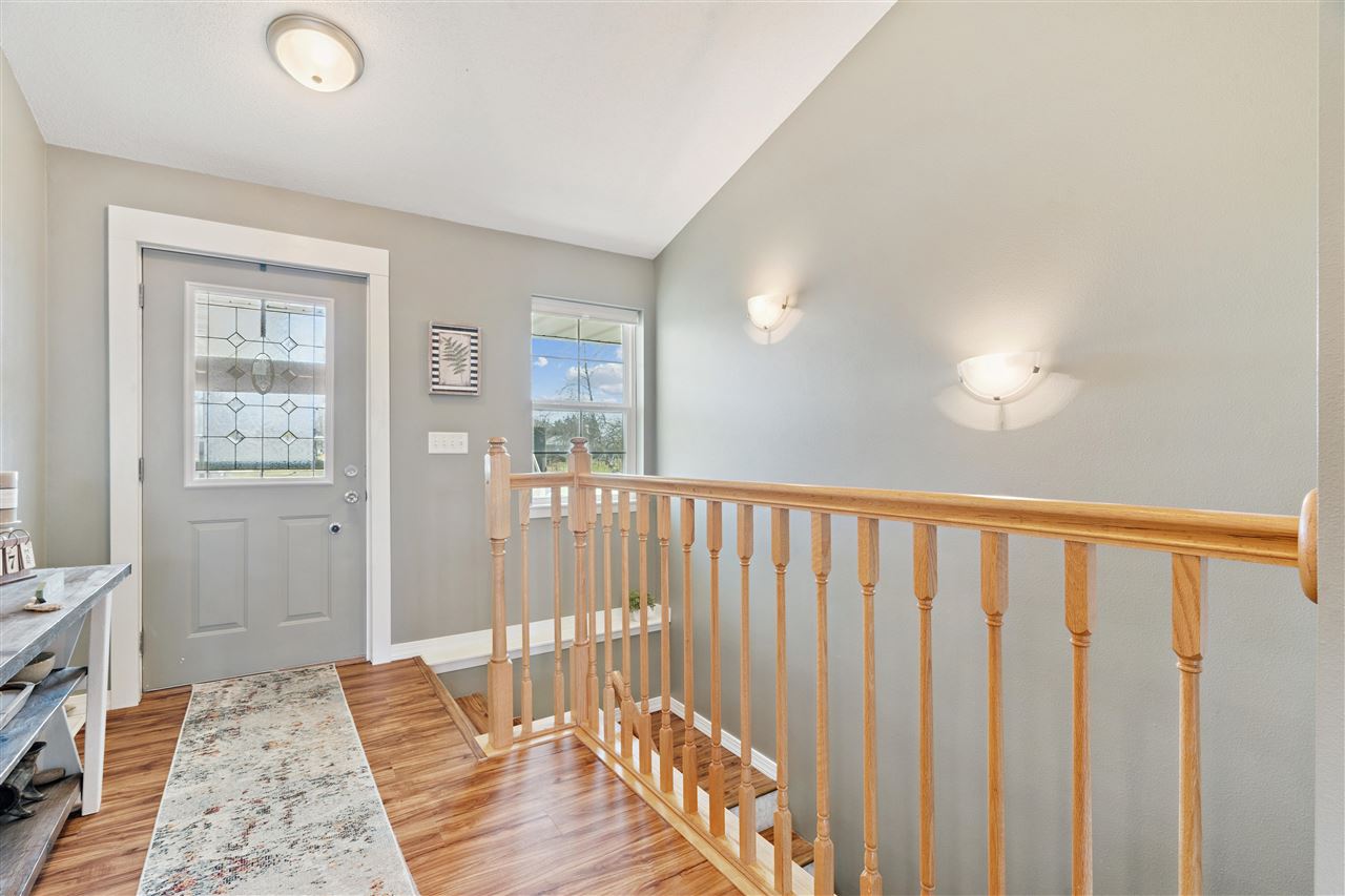 185 Erusha Drive Walford IA 52351